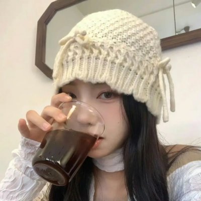 她来自胡志明市